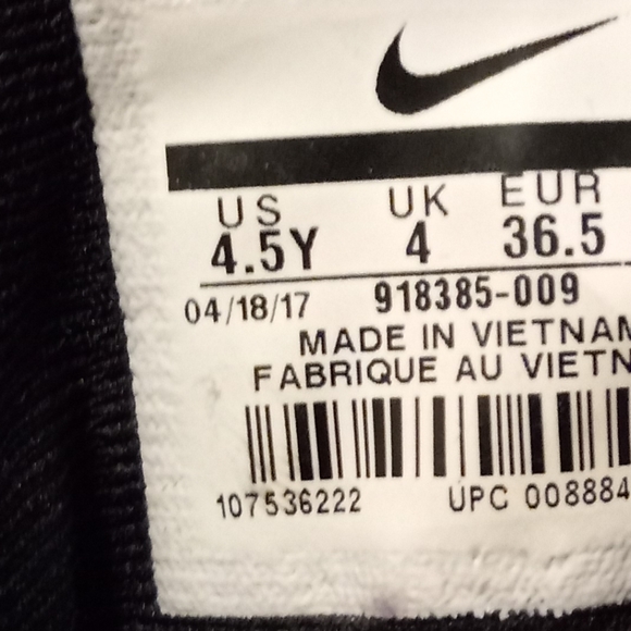 Nike Children's Red and Black Sneakers- 4.5 - Picture 8 of 10